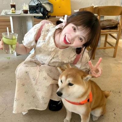 沙滩上的夏娃